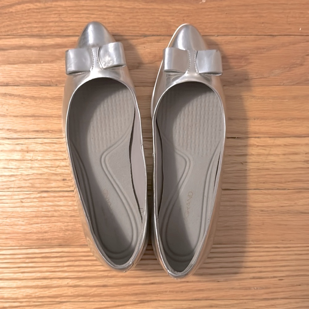 COLE HAAN Zero grand memory foam silver ballet flats